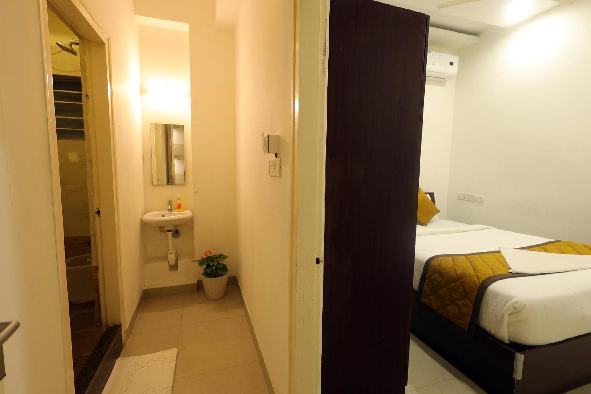 Arcade Inn Suites Bangalore Exterior photo