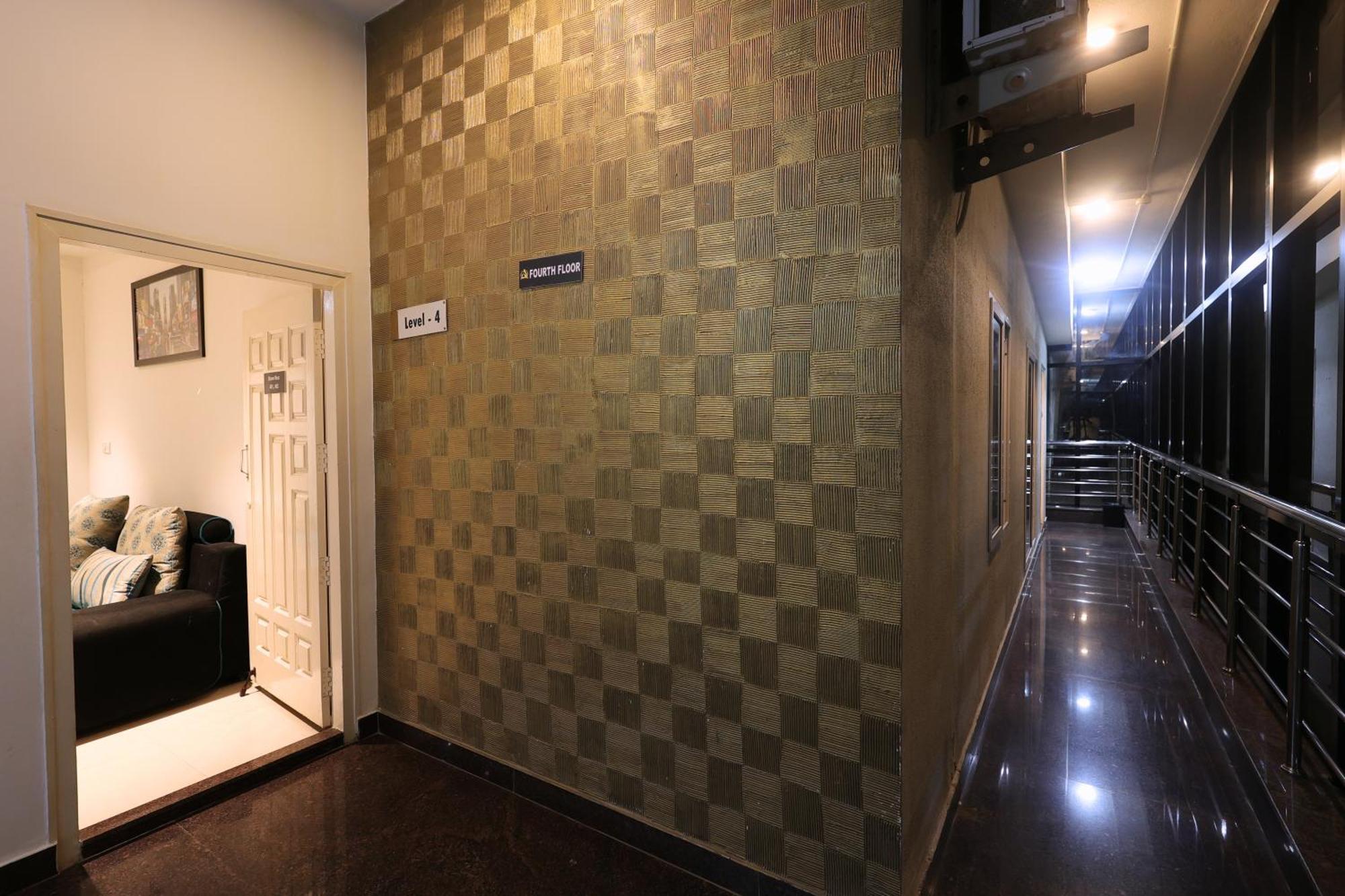 Arcade Inn Suites Bangalore Exterior photo
