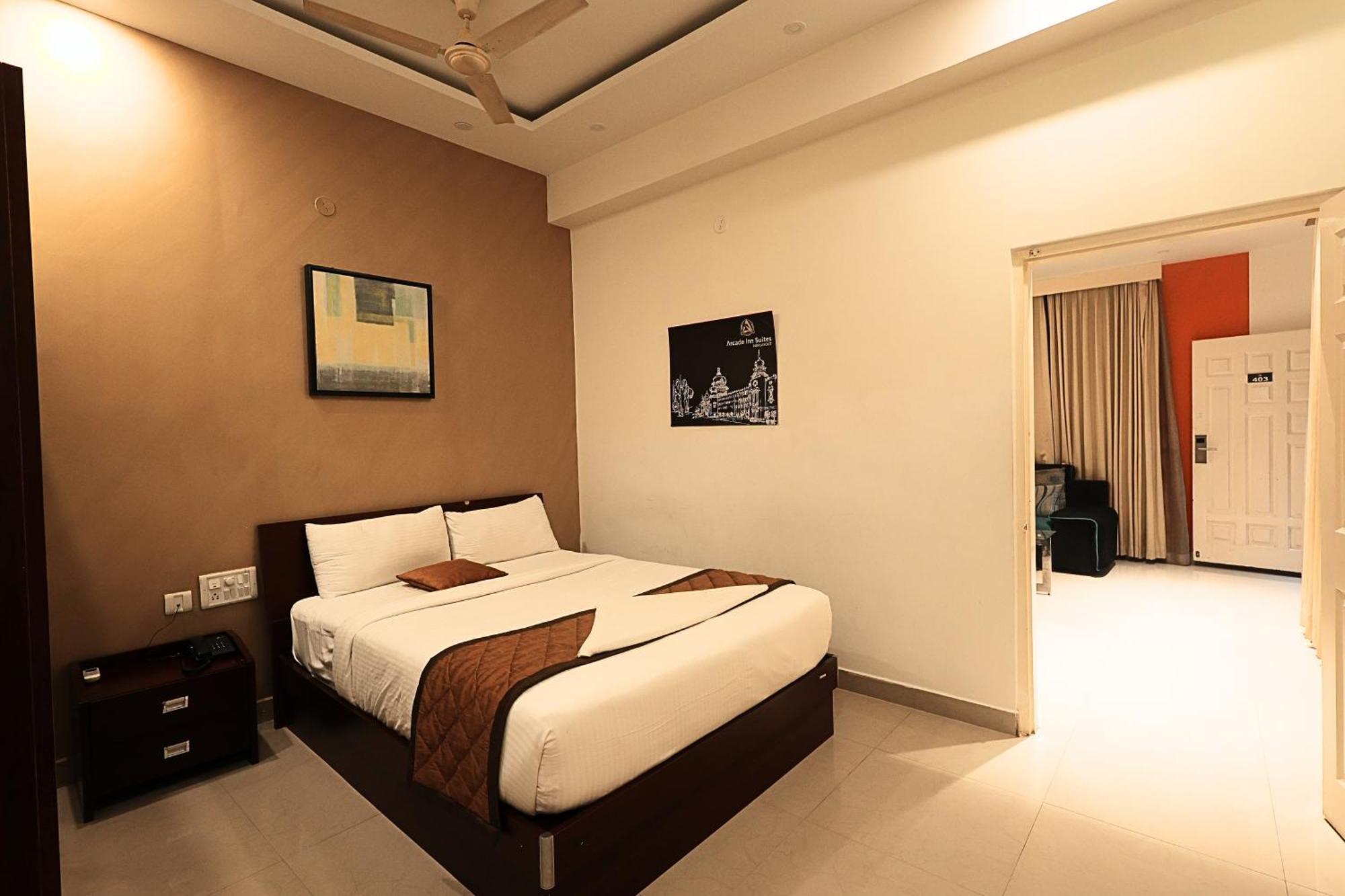 Arcade Inn Suites Bangalore Exterior photo