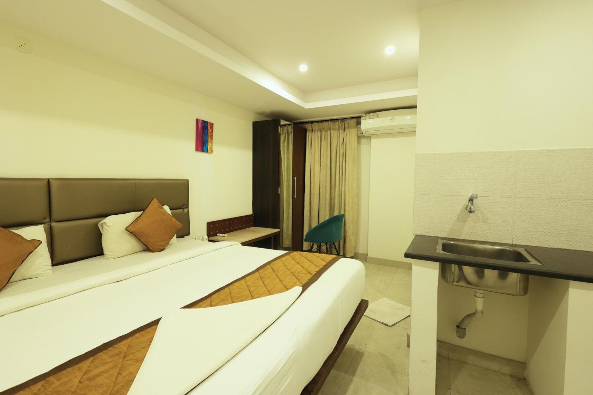 Arcade Inn Suites Bangalore Exterior photo