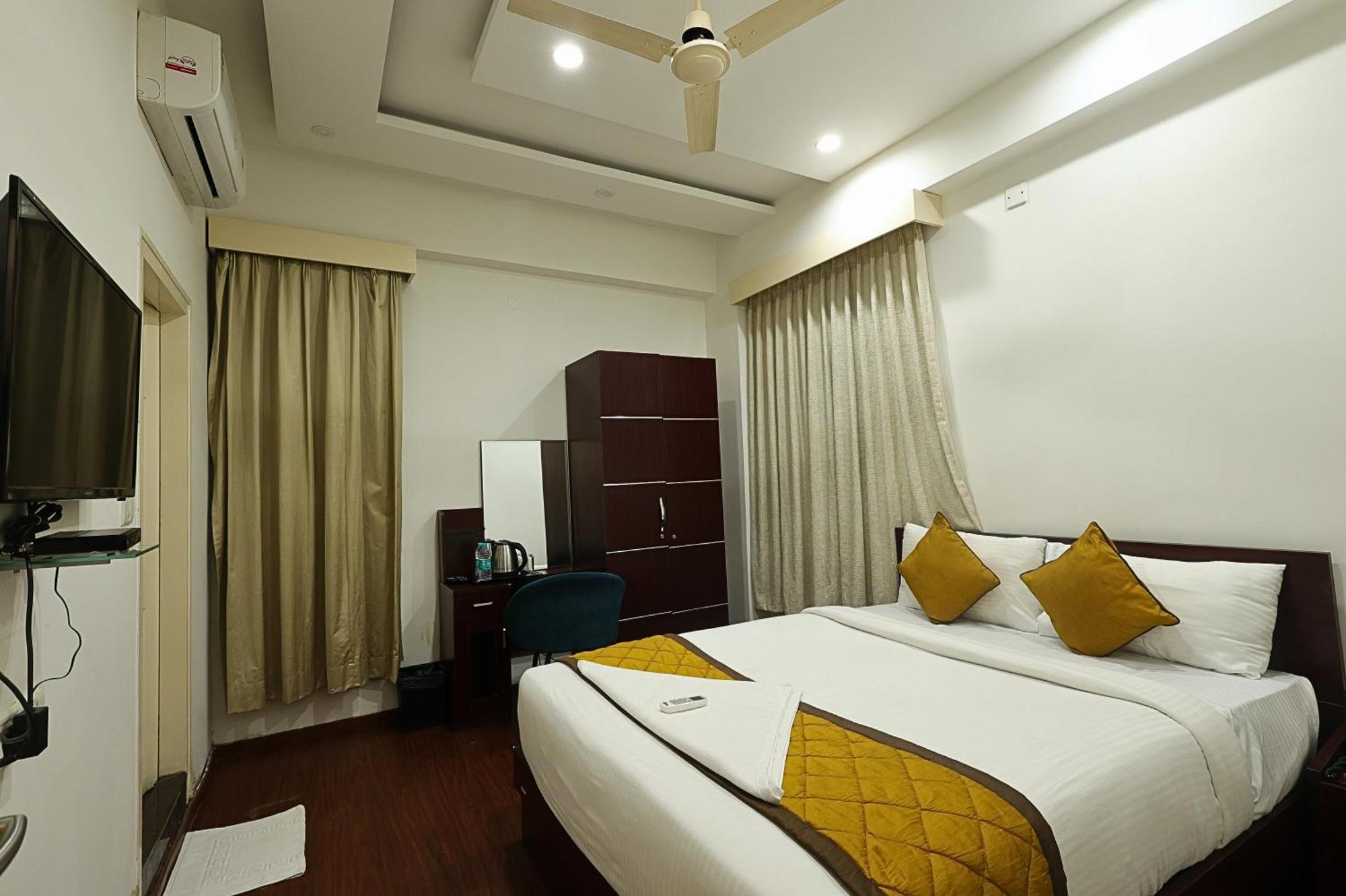 Arcade Inn Suites Bangalore Exterior photo