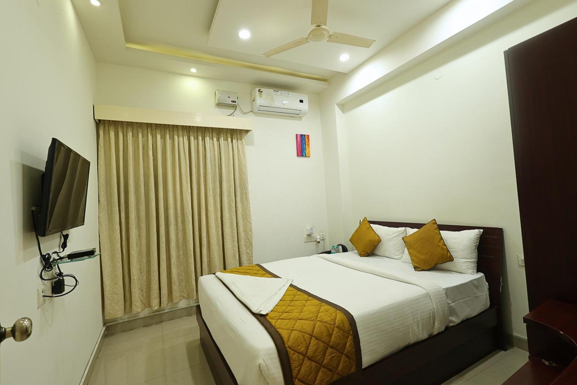 Arcade Inn Suites Bangalore Exterior photo
